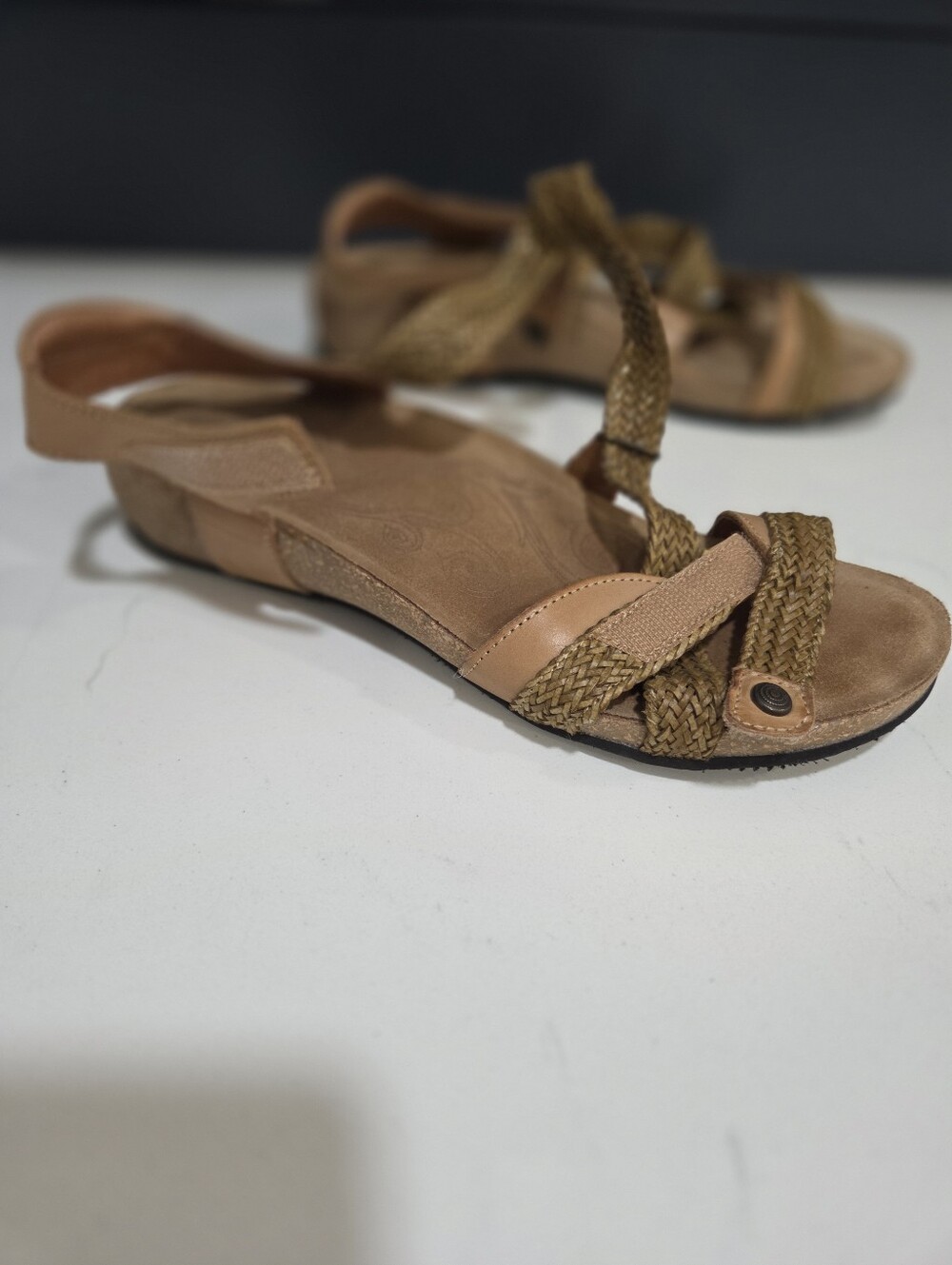 Taos Trulie Braided Strap Comfort Sandals In Camel Arch Support Size 10 - Picture 8 of 10
